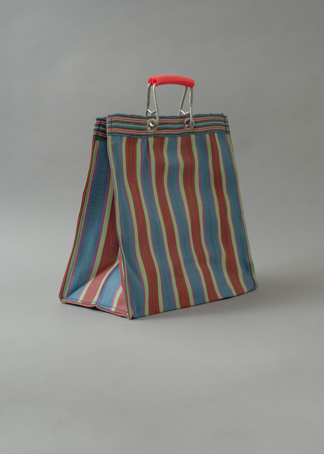 SAC TOTE RAYÉ - CARRÉ - ROUGE & BLEU - PLASTIQUE RECYCLÉ - PUEBCO