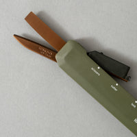 HAKOAKE - CUTTER / CISEAUX HYBRIDE 2 EN 1 - KAKI - LAME "TITANE" - KOKUYO