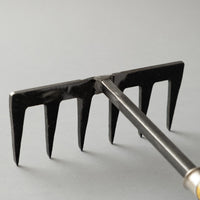 Rateau à main forgé artisanalement - Red Pig Tools