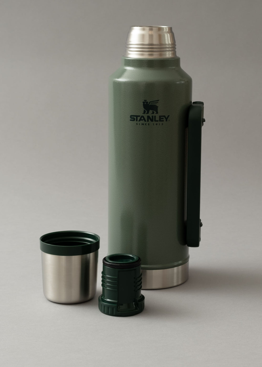 BOUTEILLE ISOTHERME - 1,9 L - LEGENDARY CLASSIC - STANLEY