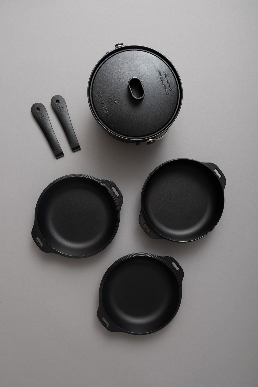 PACK DUO EN FONTE - COCOTTE / POELE / ASSIETTES - SNOW PEAK