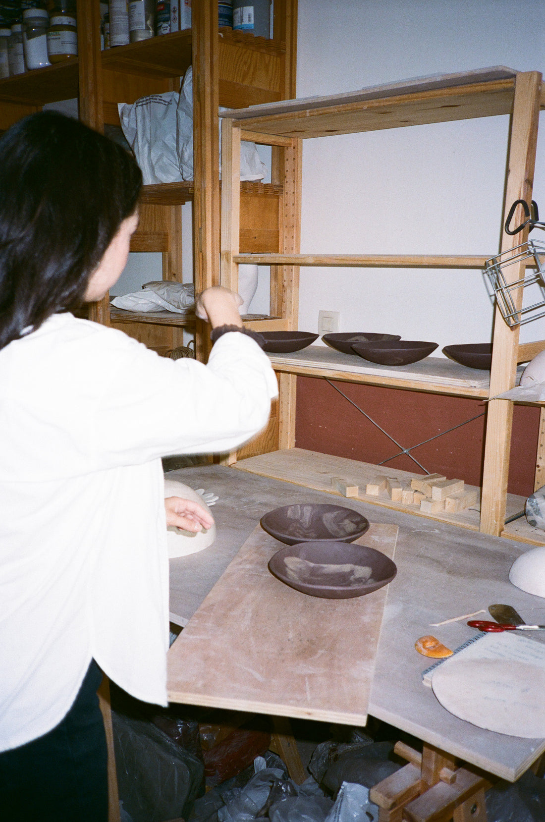 MANGEOIRE / ABREUVOIR EN TERRE MÊLÉE - "SERIE MANGEOIRES" - NOIR - LÉA BALDASSARI X MAGASIN VIVANT!