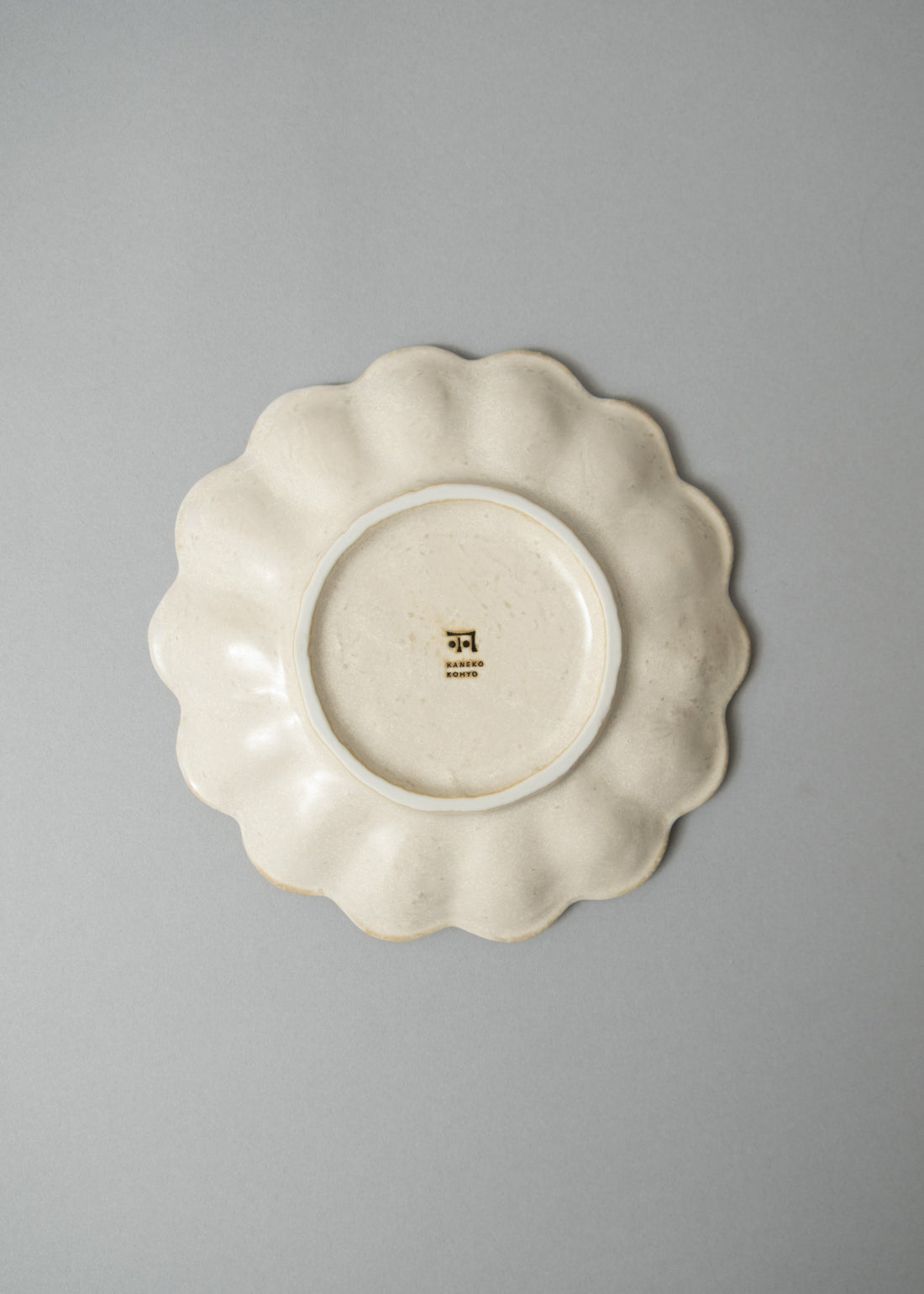 ASSIETTE EN PORCELAINE - "RINKA" - 22 CM - KANEKO KOHYO POTTERY