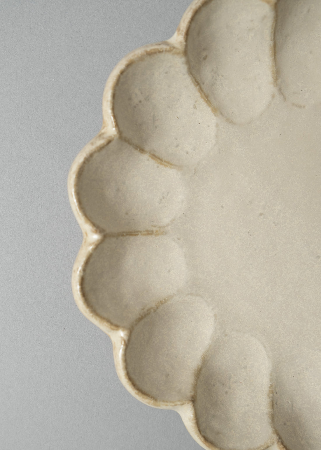 ASSIETTE EN PORCELAINE - "RINKA" - 22 CM - KANEKO KOHYO POTTERY