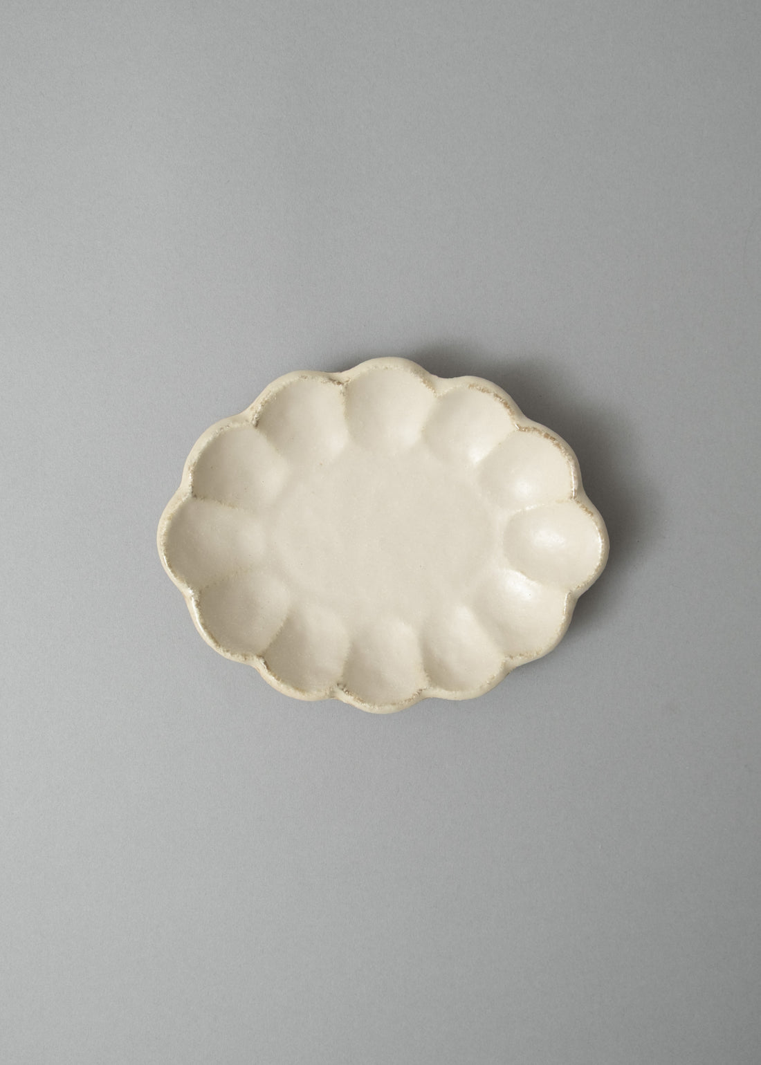 PLAT OVALE EN PORCELAINE - "RINKA" - 18 CM - KANEKO KOHYO POTTERY