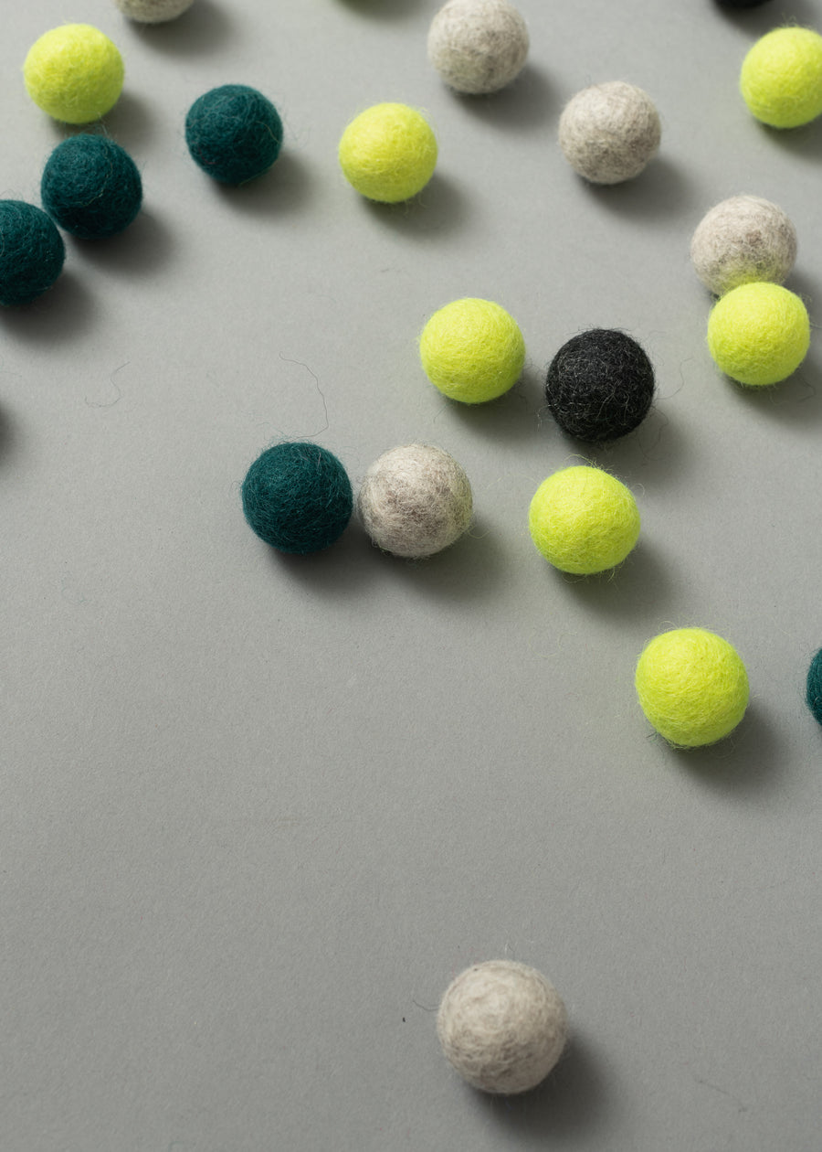 SAC DE 40 BOULES POUR LANCE-PIERRE - LAINE FEUTREE - LUCISTNICE