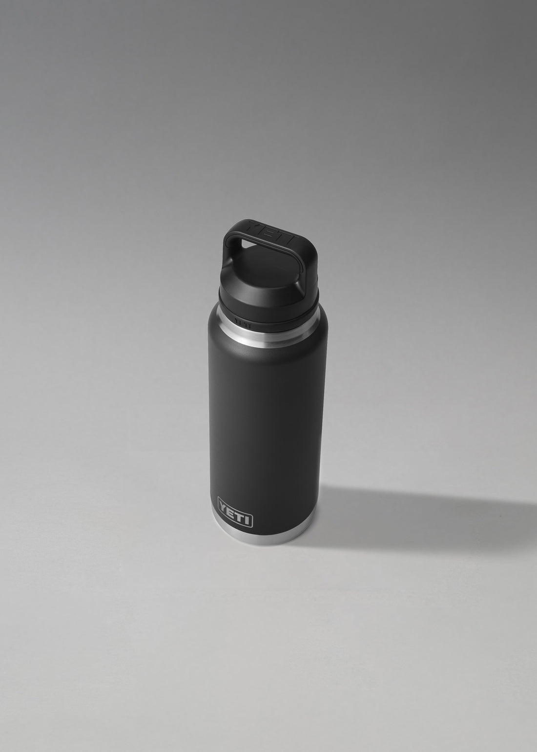 BOUTEILLE ISOTHERME - RAMBLER 36 OZ BOTTLE - BOUCHON CHUG - 1 L - BLACK - YETI