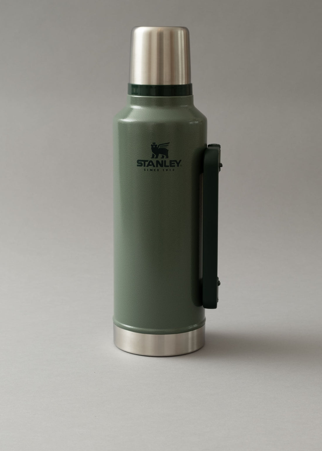 BOUTEILLE ISOTHERME - 1,9 L - LEGENDARY CLASSIC - STANLEY