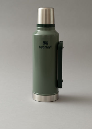 BOUTEILLE ISOTHERME - 1,9 L - LEGENDARY CLASSIC - STANLEY