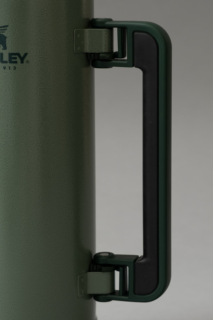 BOUTEILLE ISOTHERME - 1,9 L - LEGENDARY CLASSIC - STANLEY