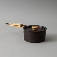 CASSEROLE EN FER NOIR AVEC COUVERCLE - POIGNÉE AMOVIBLE - GLAMPING POT - ⌀ 15 cm - NETHERTON FOUNDRY