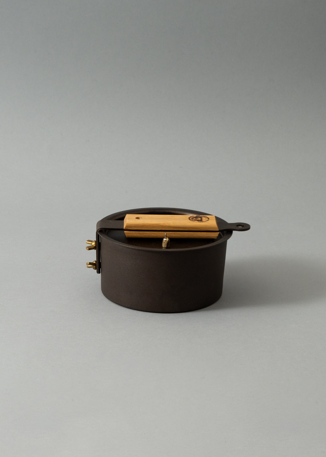 CASSEROLE EN FER NOIR AVEC COUVERCLE - POIGNÉE AMOVIBLE - GLAMPING POT - ⌀ 15 cm - NETHERTON FOUNDRY