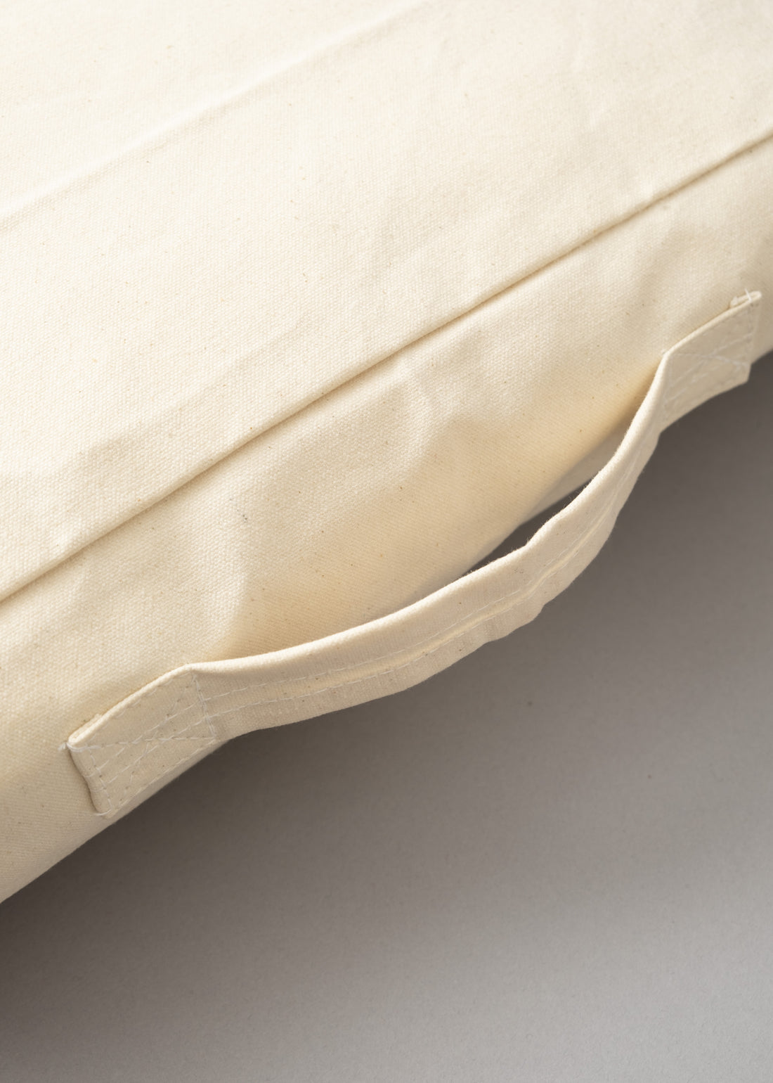 COUSSIN A ANSE - ECRU - CANVAS RECYCLE ENDUIT - PUEBCO