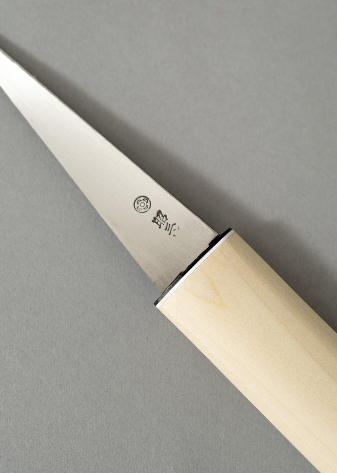 COUTEAU DE SCULPTURE JAPONAIS - LAME 12 CM - ACIER SHIROGAMI - "IKEUCHI" - OUTINOMI X MAGASIN VIVANT!