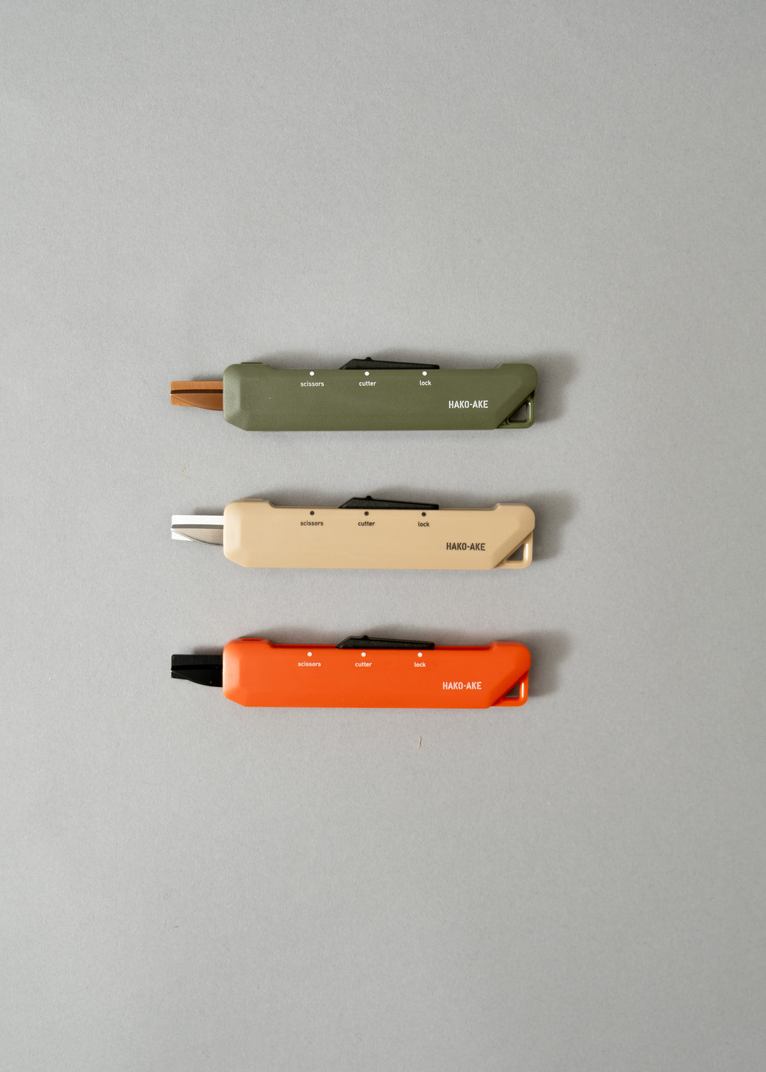 HAKOAKE - CUTTER / CISEAUX HYBRIDE 2 EN 1 - ORANGE - LAME "TITANE" - KOKUYO