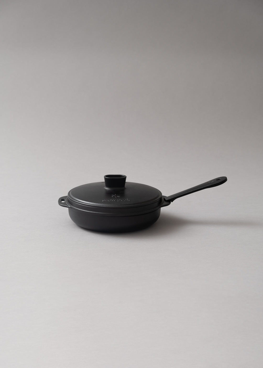 PACK DUO EN FONTE - COCOTTE / POELE / ASSIETTES - SNOW PEAK