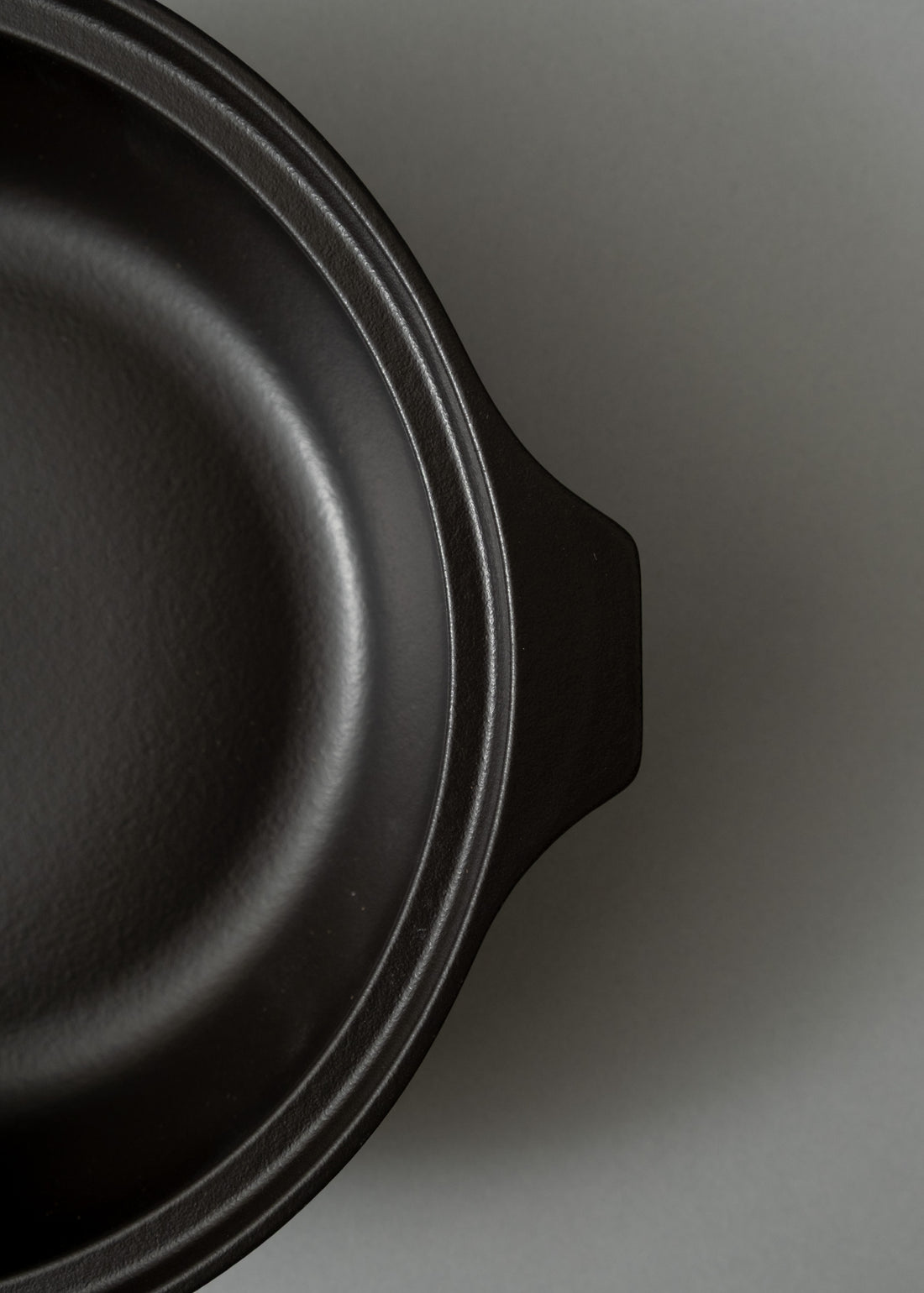 COCOTTE EN CÉRAMIQUE - 2,5 L - KAKOMI CERAMIC POT - NOIR - KINTO