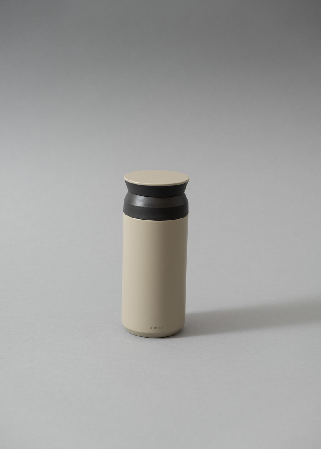TRAVEL TUMBLER - GOURDE ISOTHERME - 350 ML - SAND BEIGE - KINTO