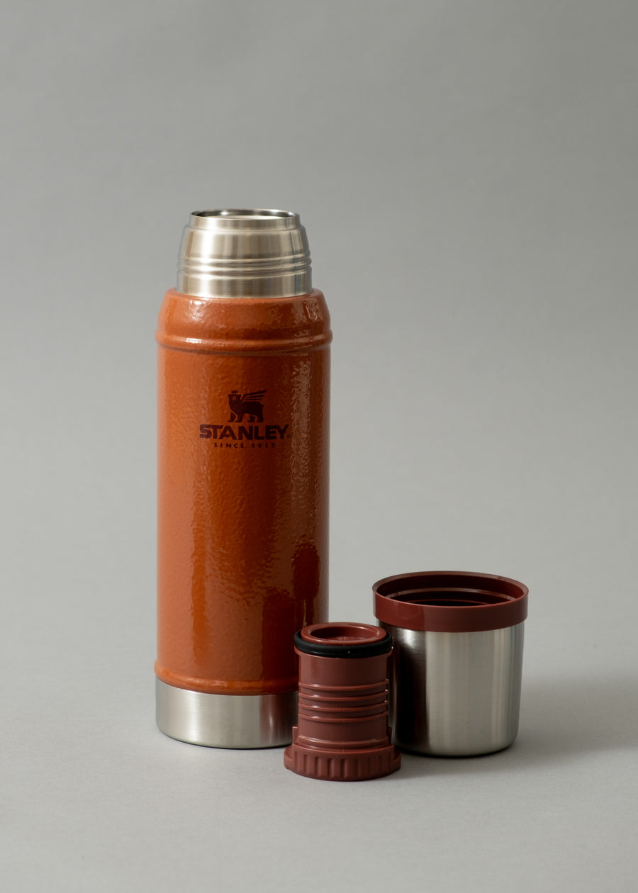 BOUTEILLE ISOTHERME - 0,75 L - LEGENDARY CLASSIC - CLAY - STANLEY