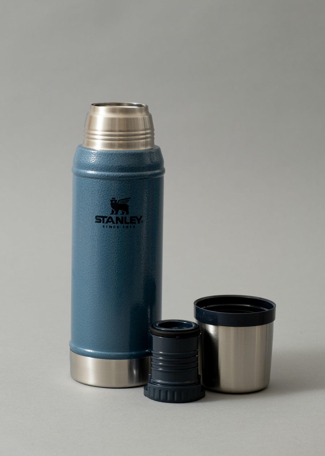 BOUTEILLE ISOTHERME - 0,75 L - LEGENDARY CLASSIC - LAKE - STANLEY