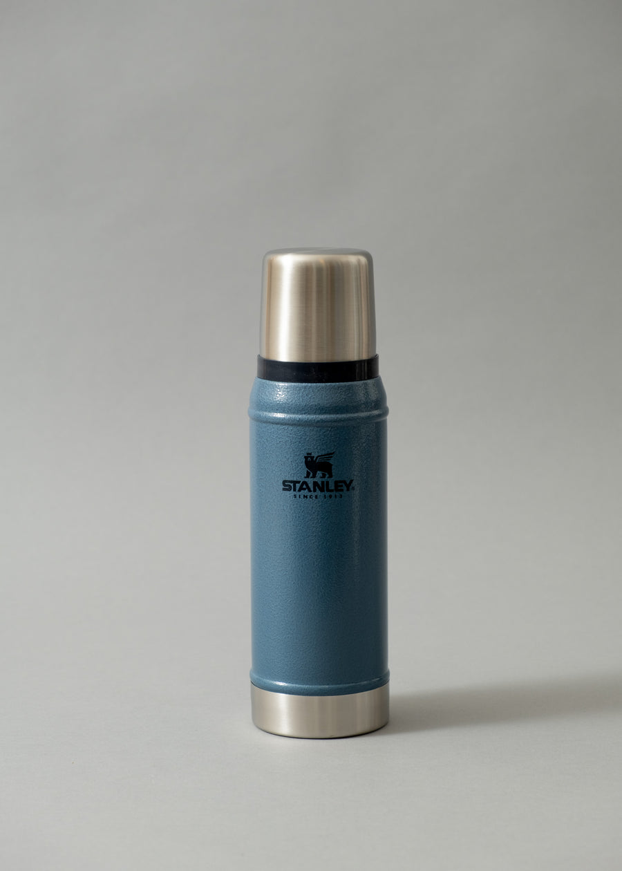 BOUTEILLE ISOTHERME - 0,75 L - LEGENDARY CLASSIC - LAKE - STANLEY