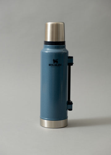 BOUTEILLE ISOTHERME - 1,4 L - LEGENDARY CLASSIC - LAKE - STANLEY