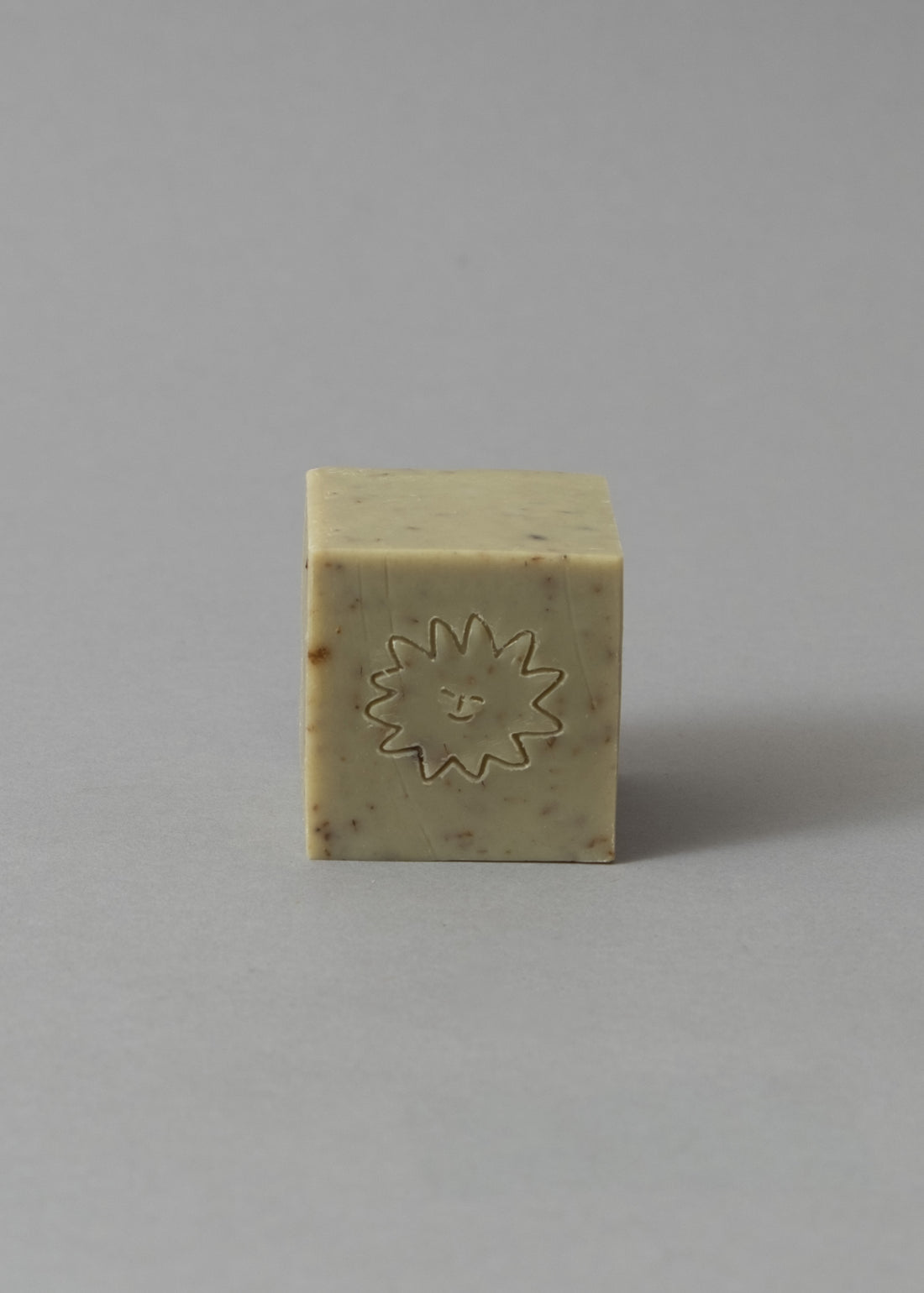 SAVON EXFOLIANT - "MAGU XL" - IMMORTELLE & CHANVRE - EDITION MIRLO x MAGASIN VIVANT!