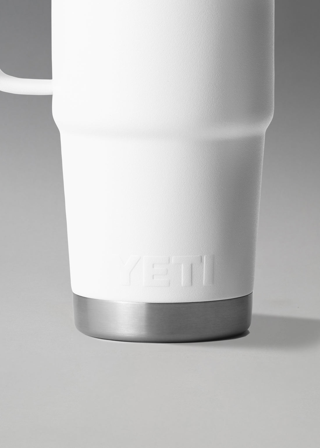 MUG DE VOYAGE - RAMBLER 20 OZ TRAVEL MUG - 591 ML - WHITE - YETI