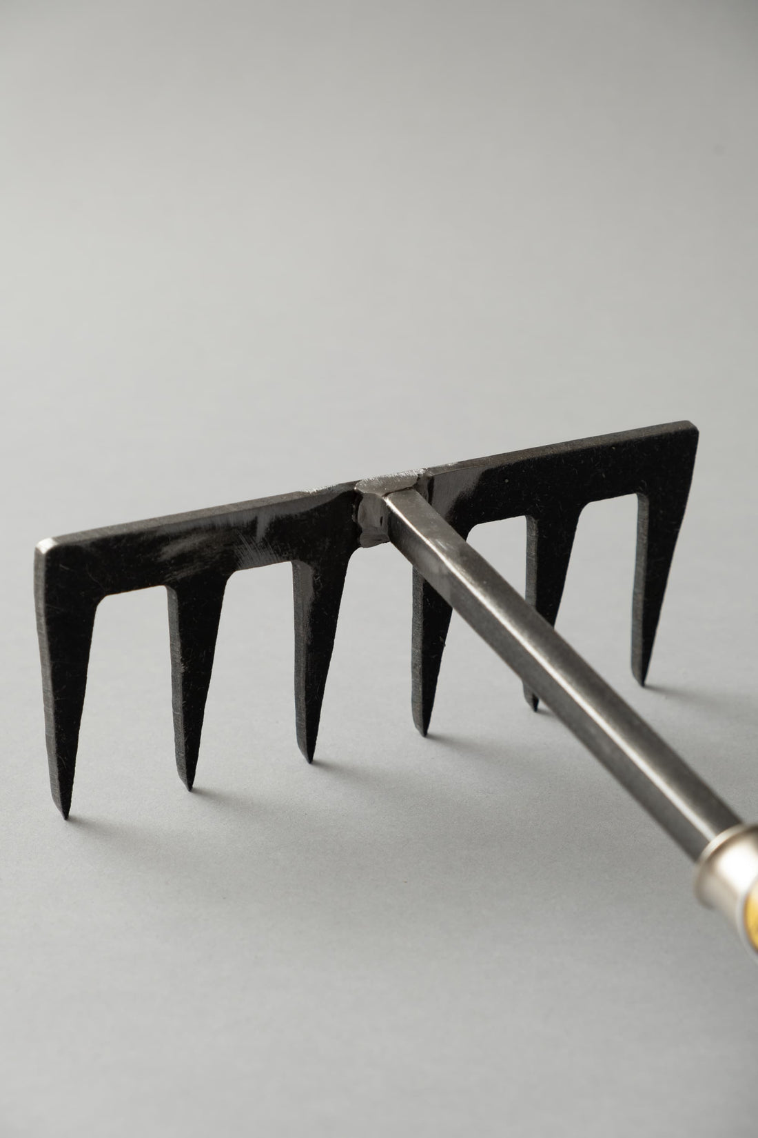 Rateau à main forgé artisanalement - Red Pig Tools