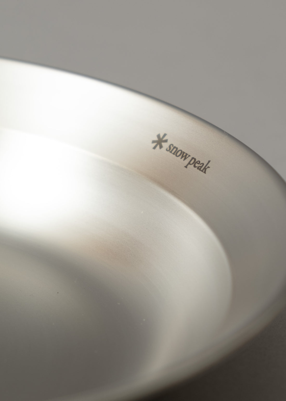 ASSIETTE CREUSE INOX - RENEWED TABLEWARE DISH - 21 CM - SNOW PEAK