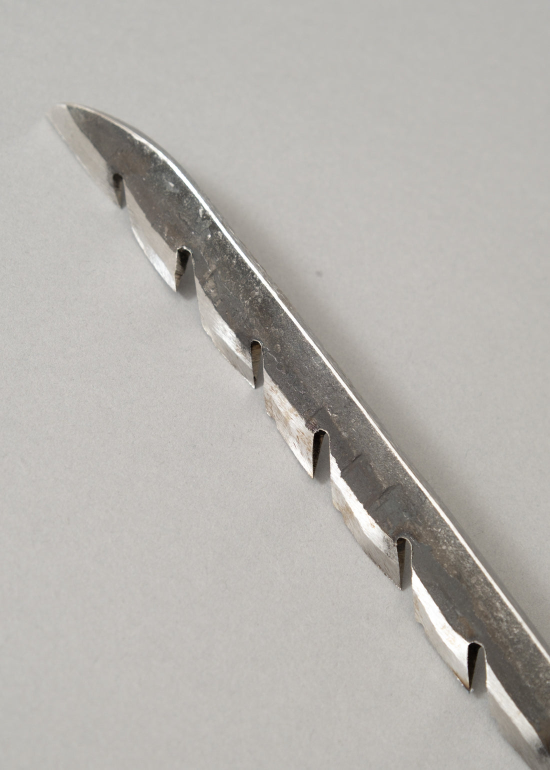 SCIE À RACINES FORGÉE À LA MAIN - RED PIG TOOLS