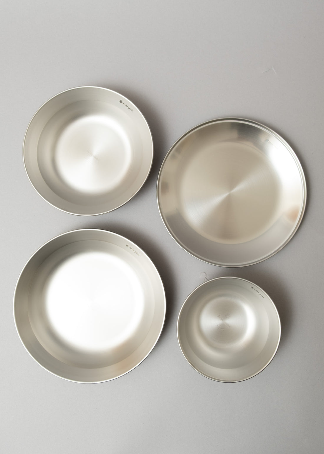 SERVICE COMPLET FAMILLE INOX - RENEWED TABLEWARE SET L - 16 PIECES - SNOW PEAK