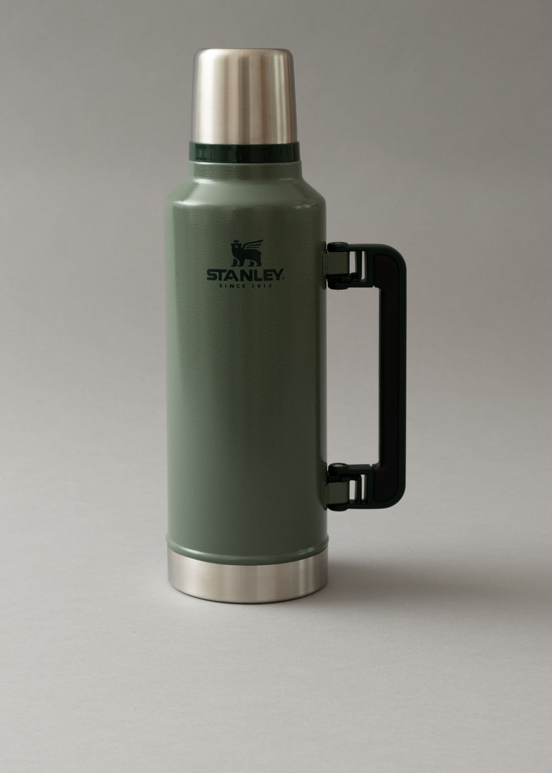 BOUTEILLE ISOTHERME - 1,9 L - LEGENDARY CLASSIC - STANLEY